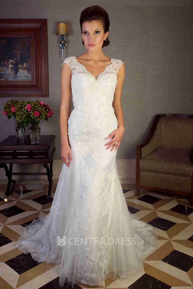 Trumpet Cap-Sleeve Appliqued V-Neck Long Lace Wedding Dress