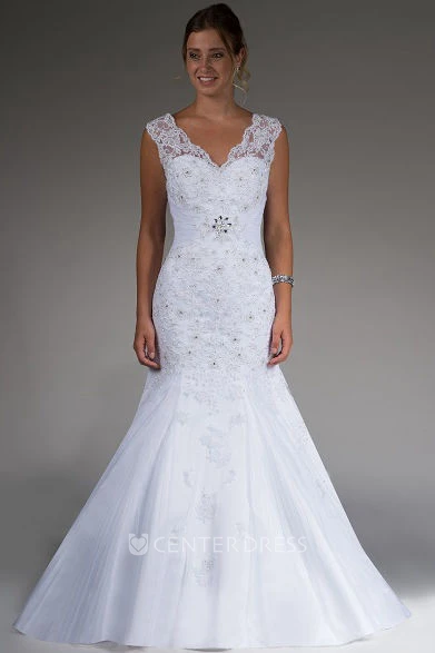 Scalloped V Neck V Back Mermaid Bridal Gown With Lace And Crystal