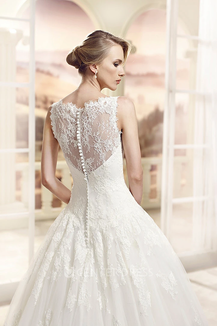 Ball Gown Sleeveless Appliqued Long V-Neck Tulle Wedding Dress