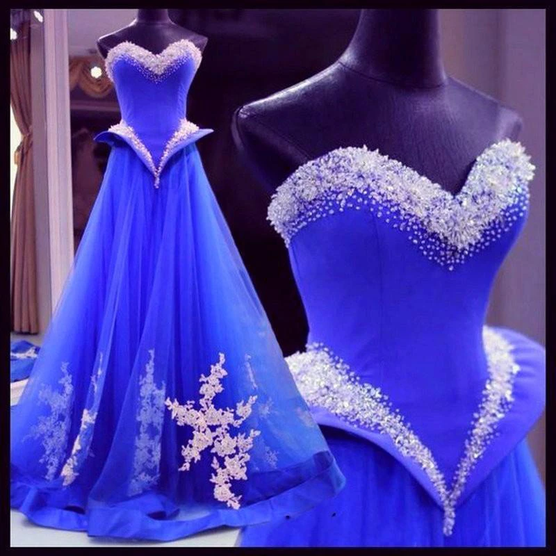 Glamorous Sweetheart Tulle Evening Dress With Appliques Beadings