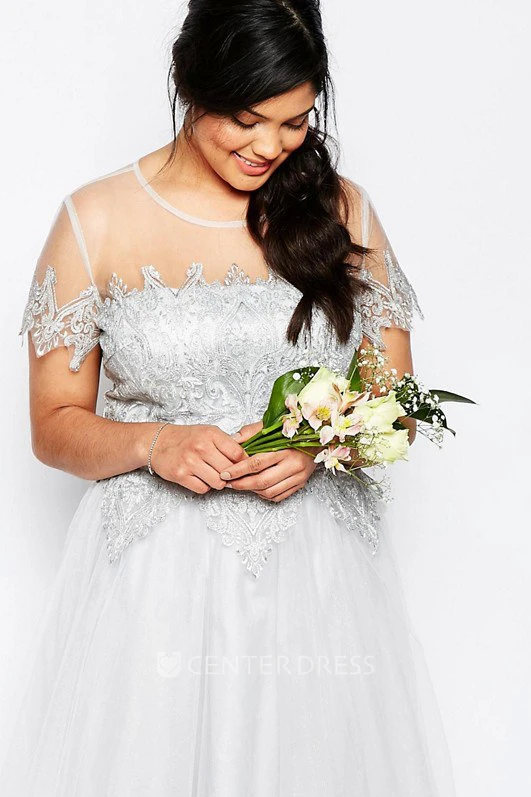 Tea-Length Appliqued Short Sleeve Scoop Neck Tulle Bridesmaid Dress