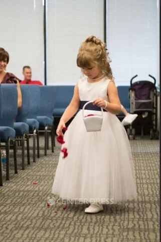 Tea-Length Sleeveless Bowed Tulle&Satin Flower Girl Dress
