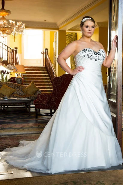 Sweetheart Lace-Up Taffeta Wrapped Bridal Gown With Tulle Train
