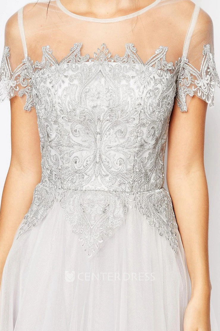 Tea-Length Appliqued Short Sleeve Scoop Neck Tulle Bridesmaid Dress