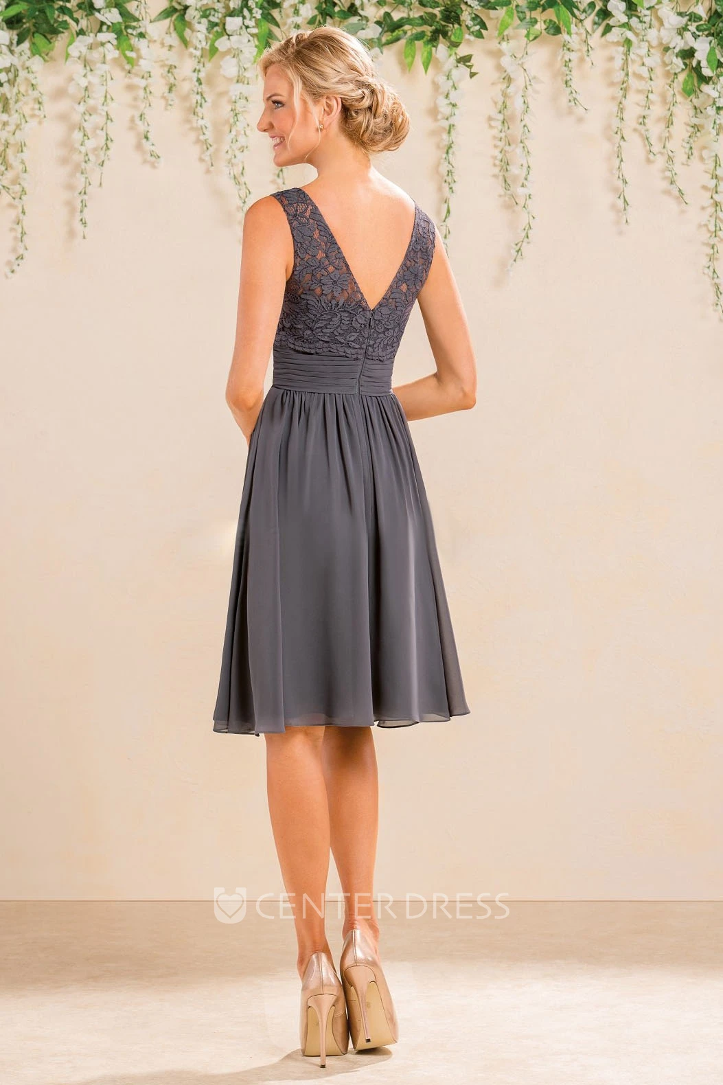 Sleeveless A-Line Knee-Length Lace Bridesmaid Dress With V-Back