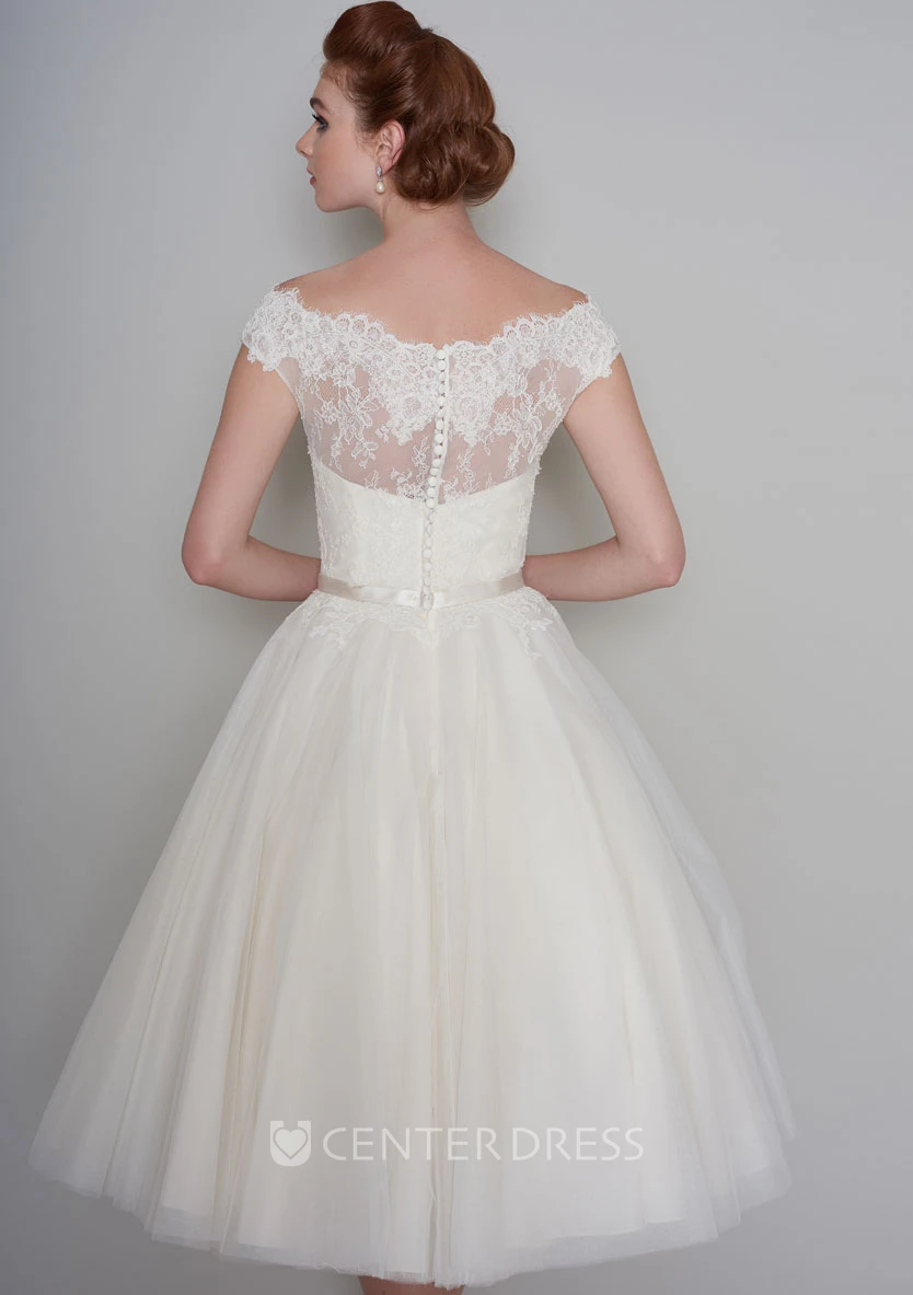 Cap Sleeve Tea length Vintage Lace V-neck Tulle Wedding Dress With Buttons