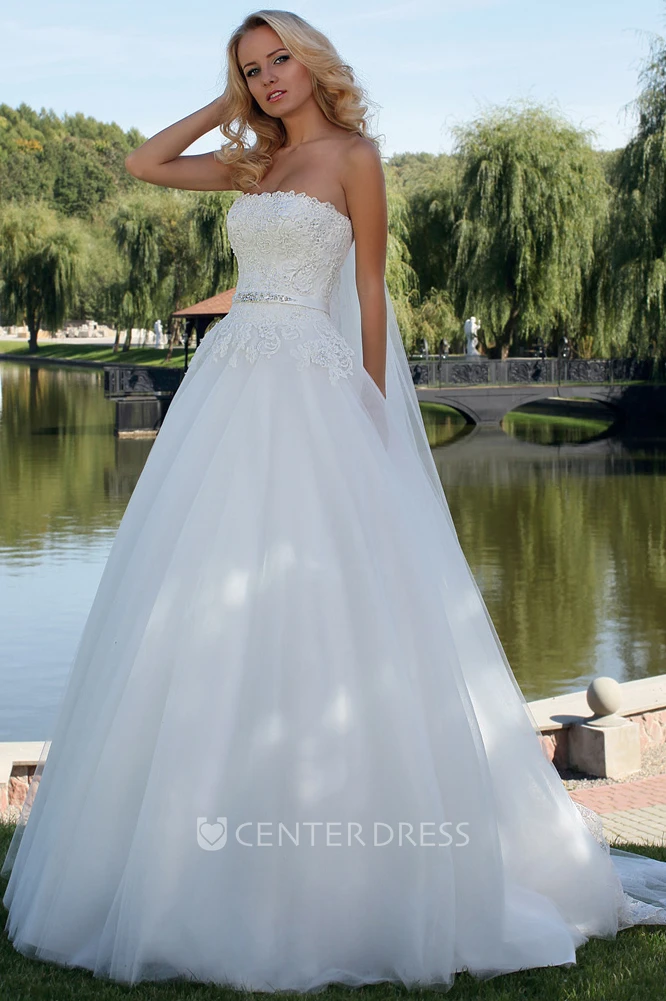 Ball Gown Jeweled Strapless Tulle Wedding Dress With Lace And Lace Up