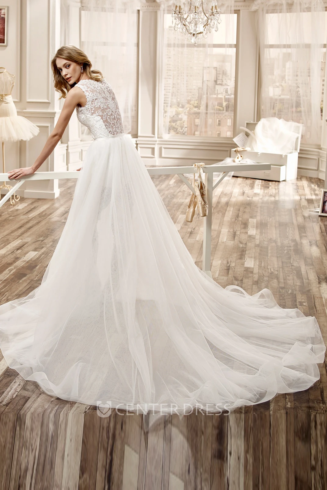 Jewel-Neck Side-Split Wedding Dress With Tulle Overlayer And Lace Bodice