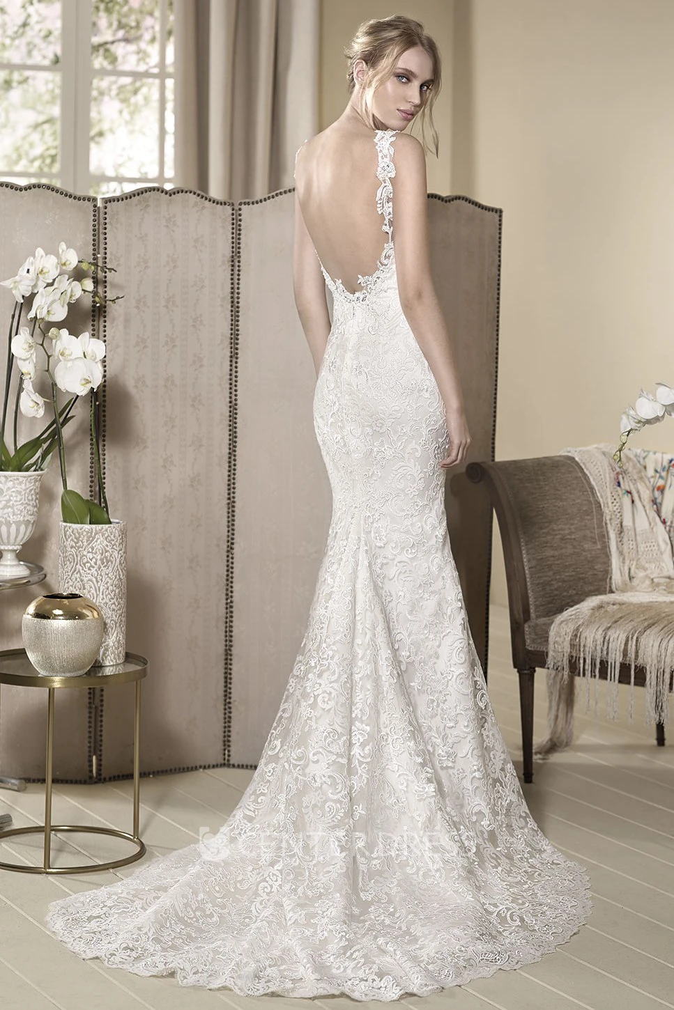Sheath Sleeveless Appliqued Floor-Length Strapped Lace Wedding Dress With Beading