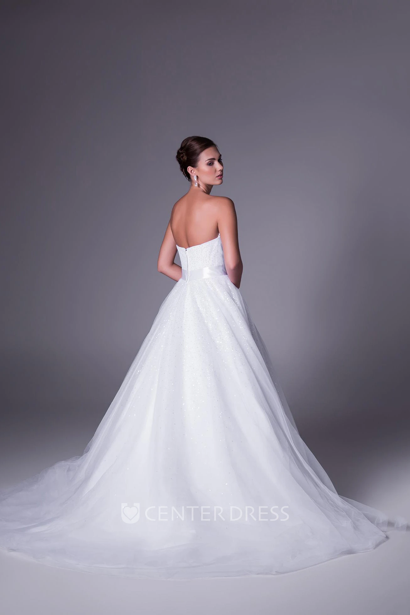 Ball Gown Strapless Sleeveless Beaded Floor-Length Tulle Wedding Dress With Waist Jewellery