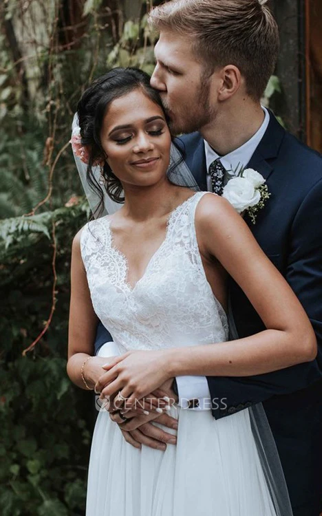 Chiffon Lace Scalloped A Line Sleeveless Court Train Open Back Wedding Dress With Bow