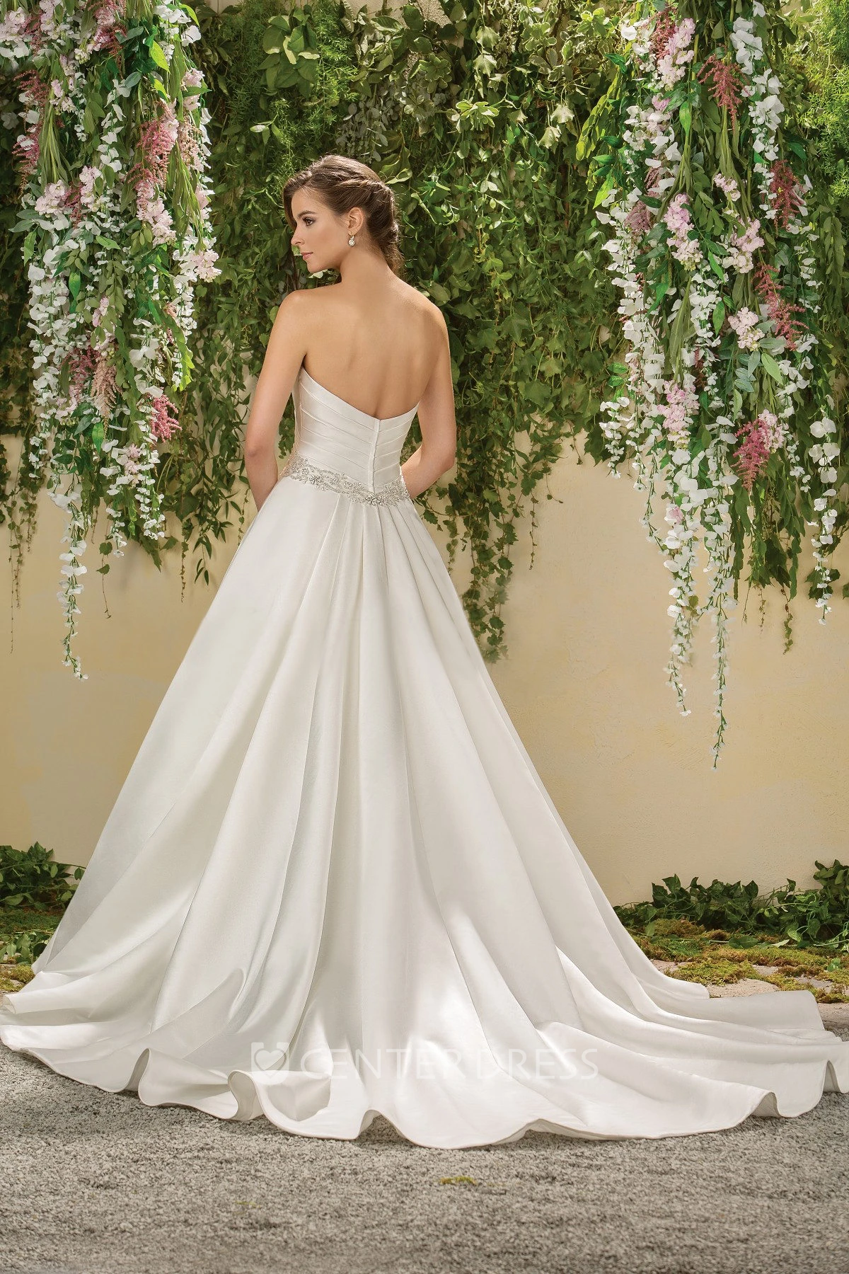 Sweetheart Criss-Crossed A-Line Gown With Pockets Detail