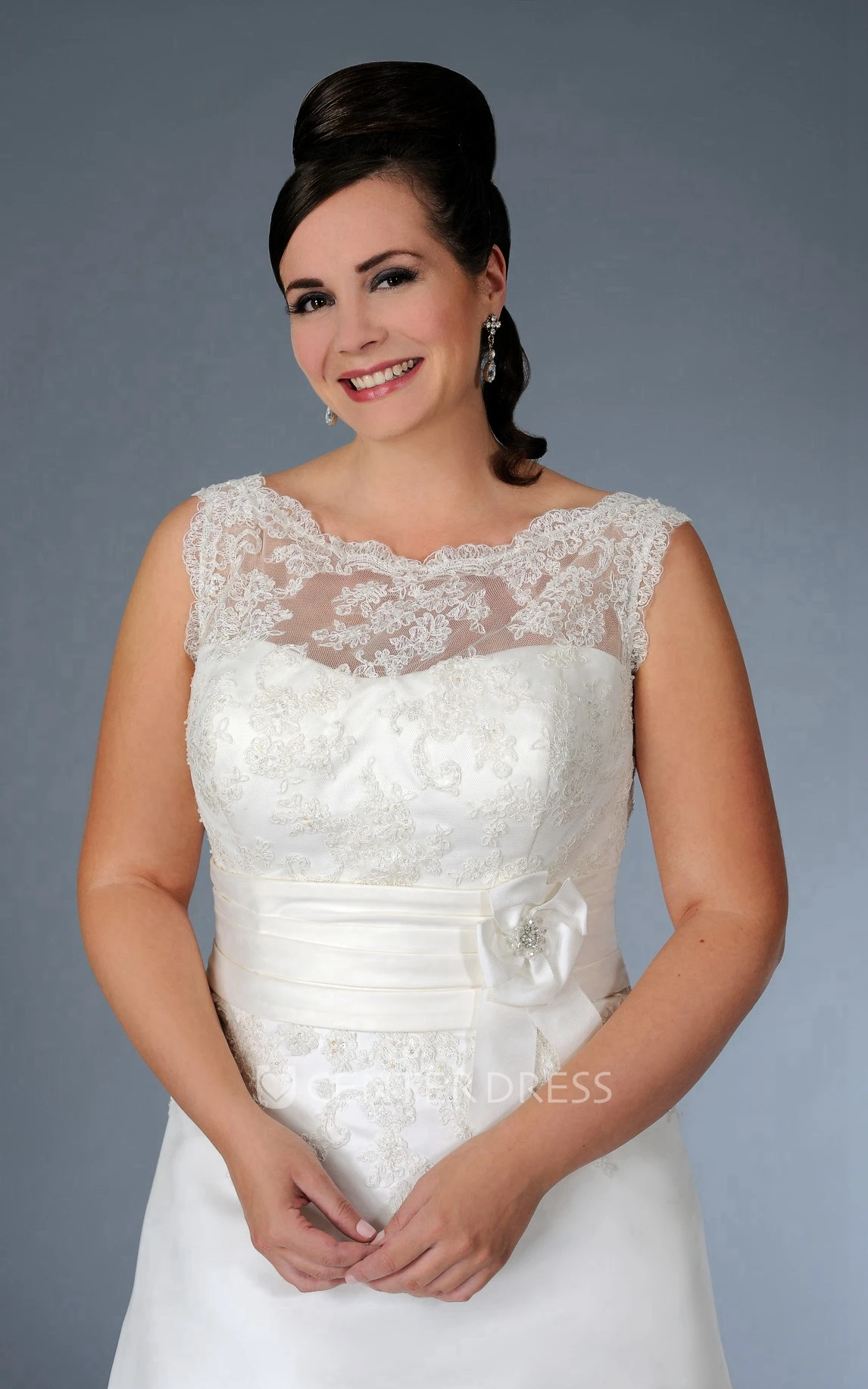 Sleeveless Lace A-Line Dress With Flower And Illusion