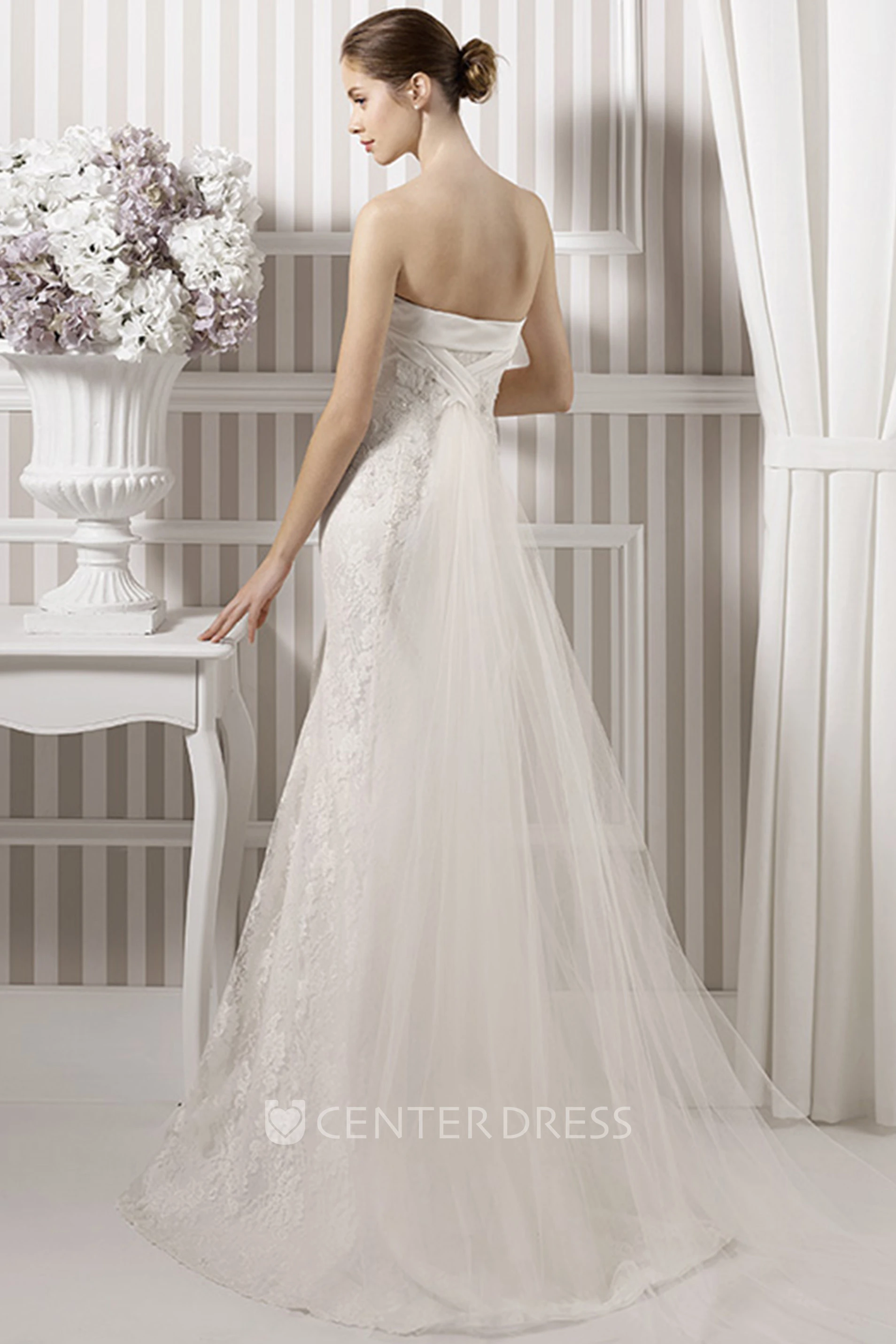 Sheath Maxi Strapless Appliqued Sleeveless Lace Wedding Dress With Sweep Train And Backless Style