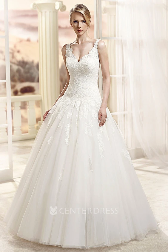 Ball Gown Sleeveless Appliqued Long V-Neck Tulle Wedding Dress