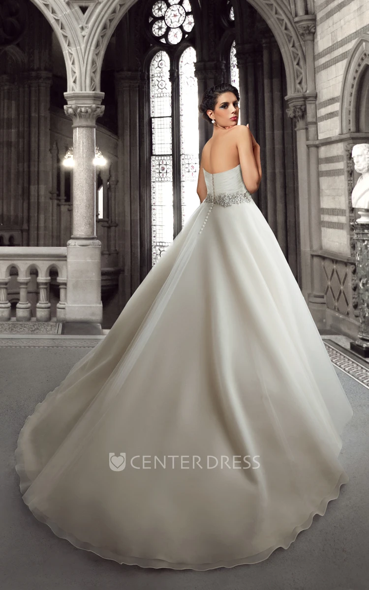 Sweetheart Organza Ball Gown Wedding Dress with Beaded Waist