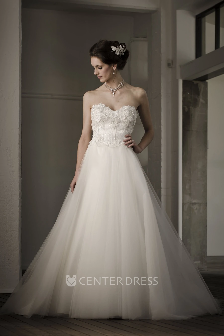 A-Line Ball-Gown Floor-Length Sweetheart Floral Sleeveless Tulle Wedding Dress With Backless Style And Appliques