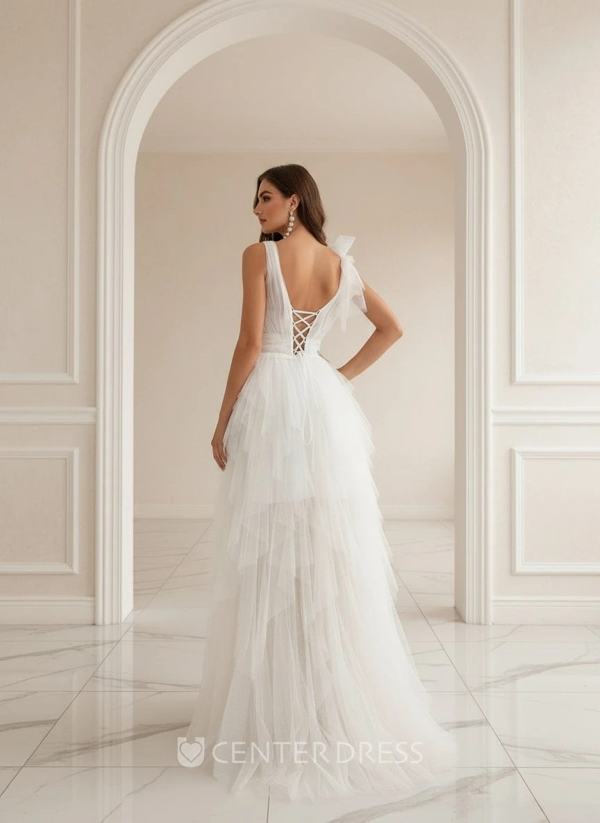 Romantic Ethereal Tulle A-Line Solid Wedding Dress Beach Sexy V-neck Floor-length Sleeveless Bridal Gown with Lace-up Back