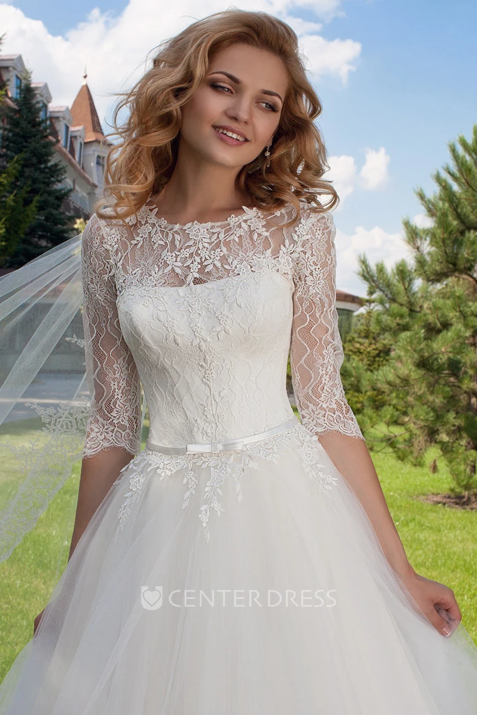 Ball Gown Jewel Neck Appliqued Half Sleeve Tulle Wedding Dress