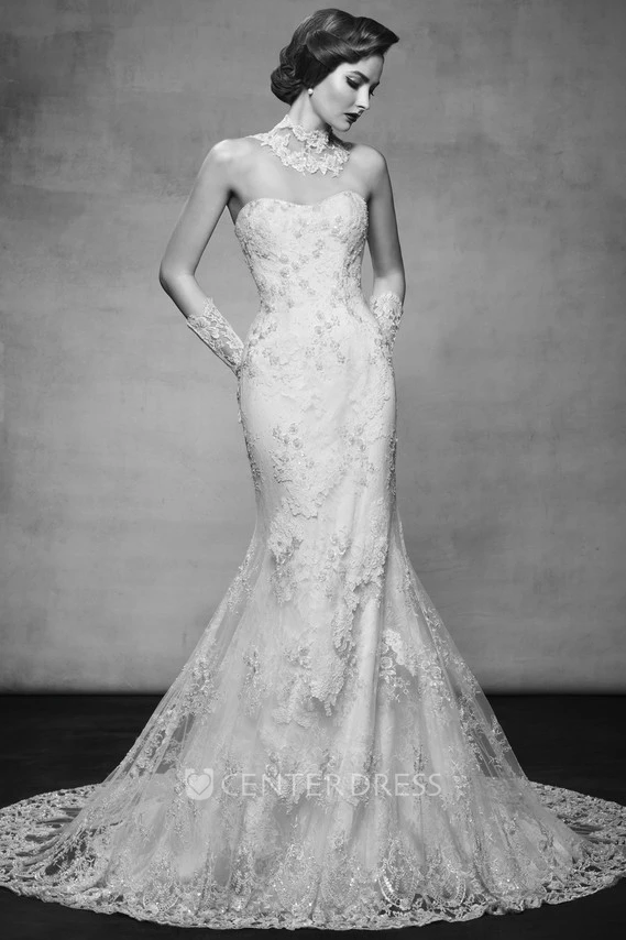 Sweetheart Maxi Appliqued Lace Wedding Dress With Sweep Train