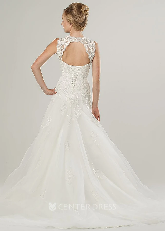 A-Line Sleeveless Strapped Beaded Long Lace&Tulle Warm Wedding Dress With Appliques