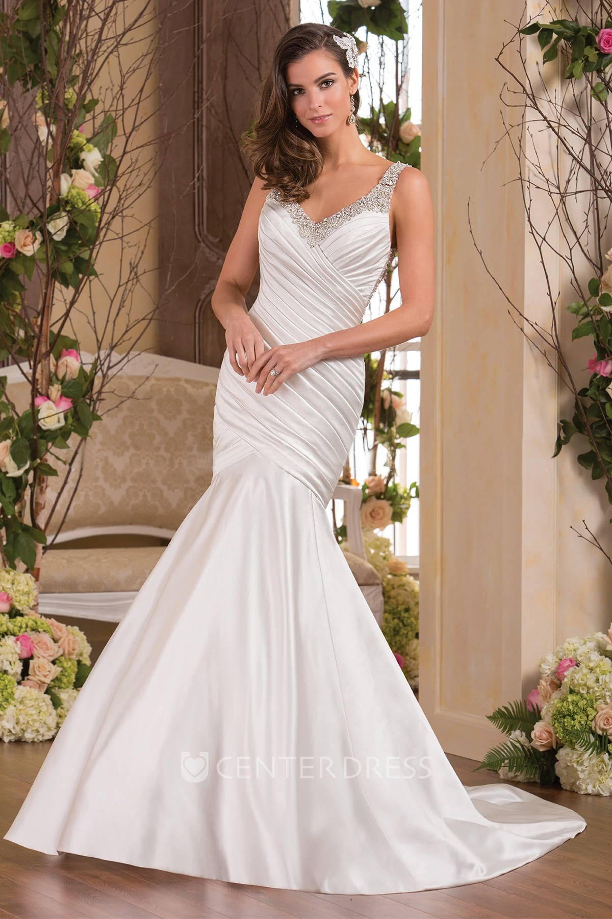 Sleeveless V-neckline Mermaid Wedding Dress