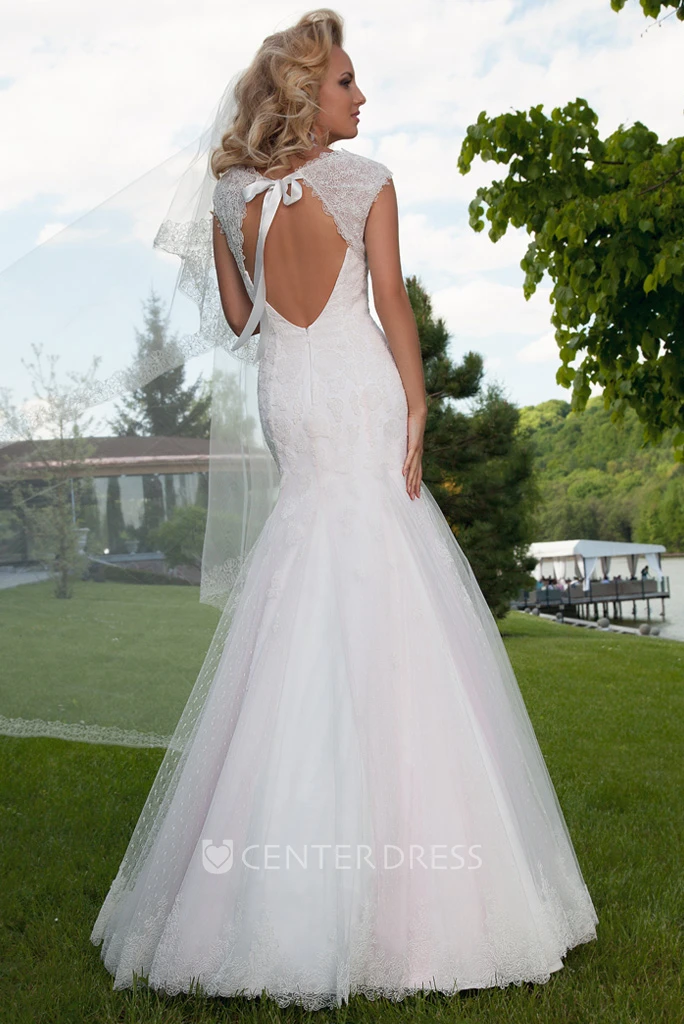 Mermaid Sleeveless V-Neck Lace Wedding Dress With Keyhole