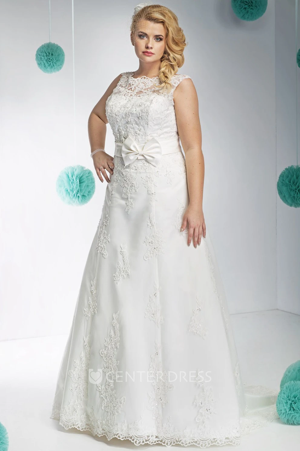 Sleeveless High-Neck Appliqued Floor-Length Lace Plus Size Wedding Dress With Bow