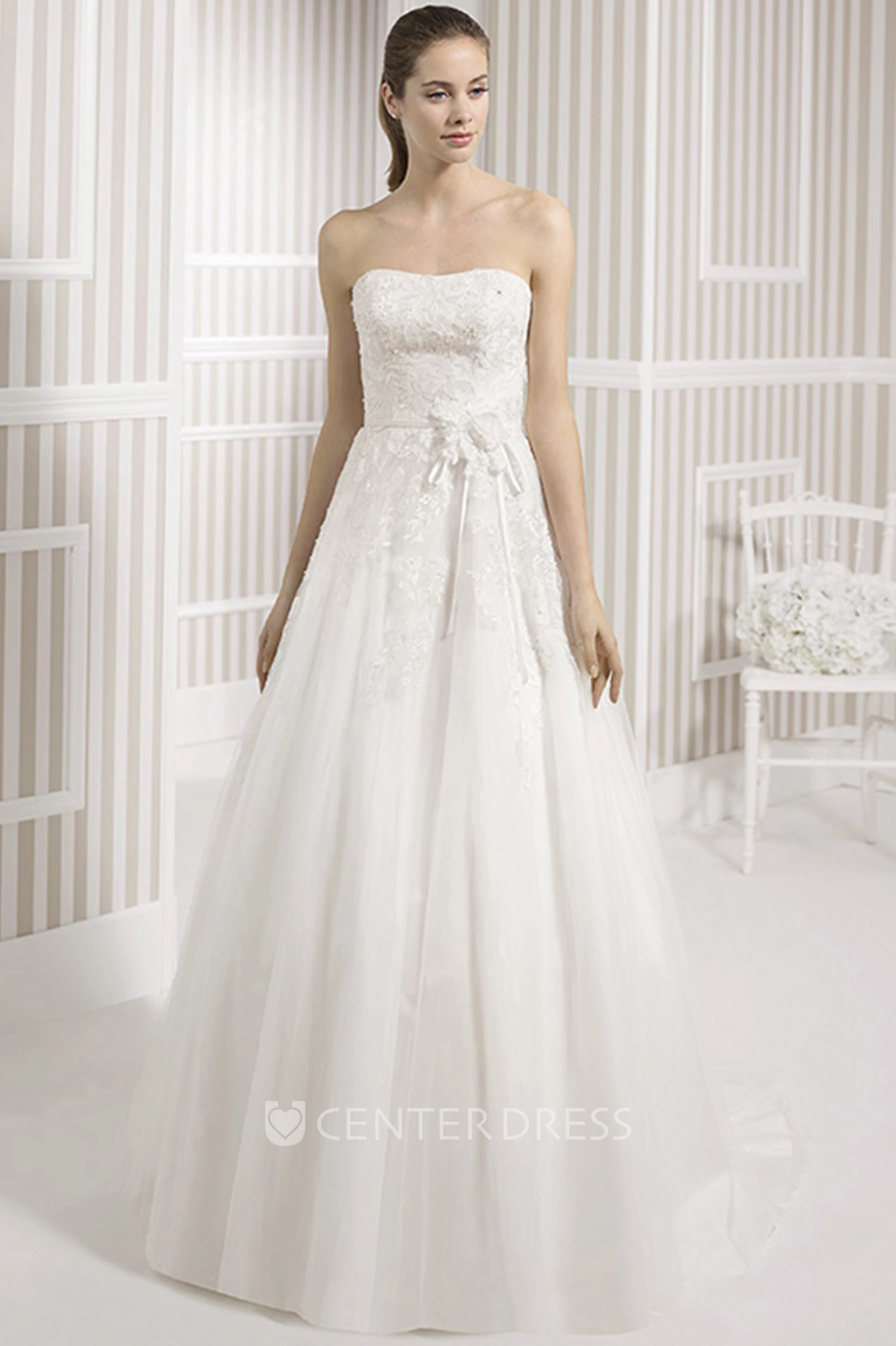 A-Line Sleeveless Strapless Appliqued Maxi Tulle&Satin Wedding Dress With Bow And Backless Style