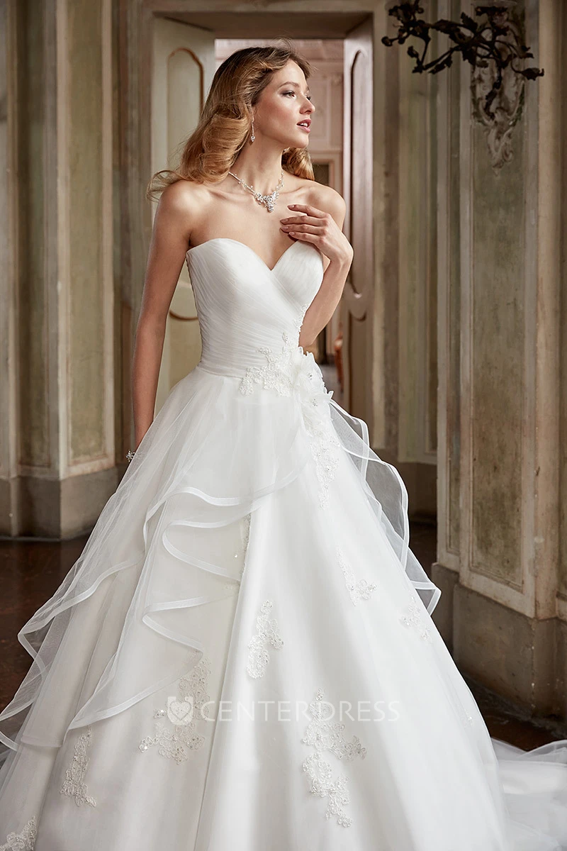 Ball Gown Appliqued Sweetheart Tulle Wedding Dress With Criss Cross And Flower