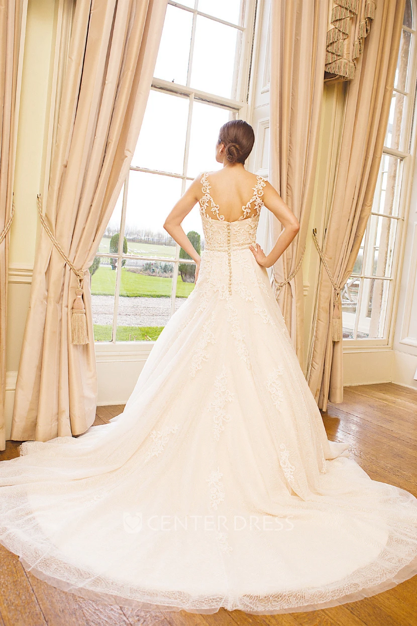 Ball-Gown Appliqued Scoop Sleeveless Long Lace Wedding Dress With Waist Jewellery