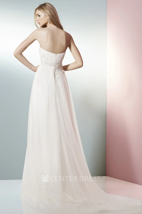 A-Line Strapless Appliqued Tulle Wedding Dress With Brush Train