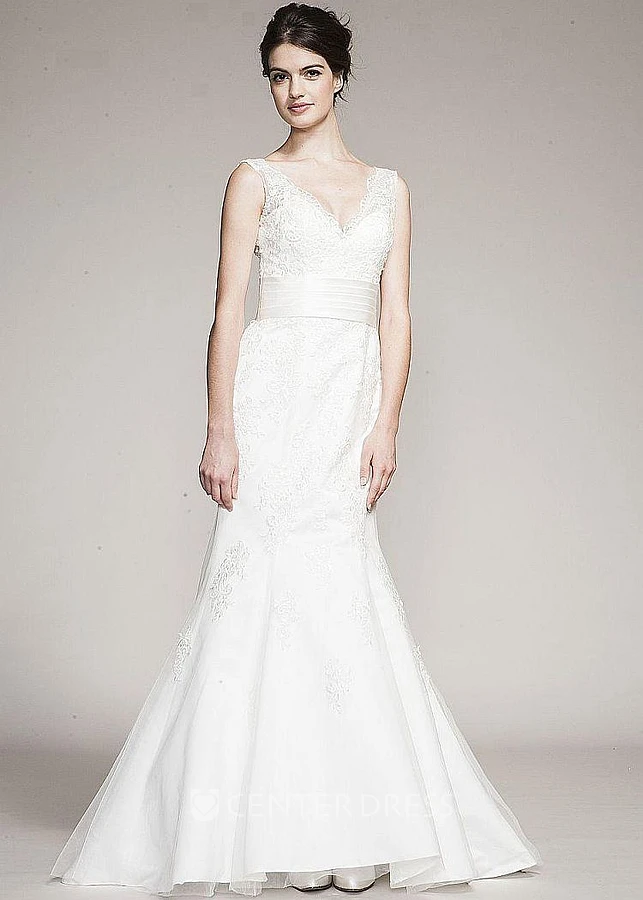 Mermaid Appliqued Maxi V-Neck Sleeveless Lace Warm Wedding Dress