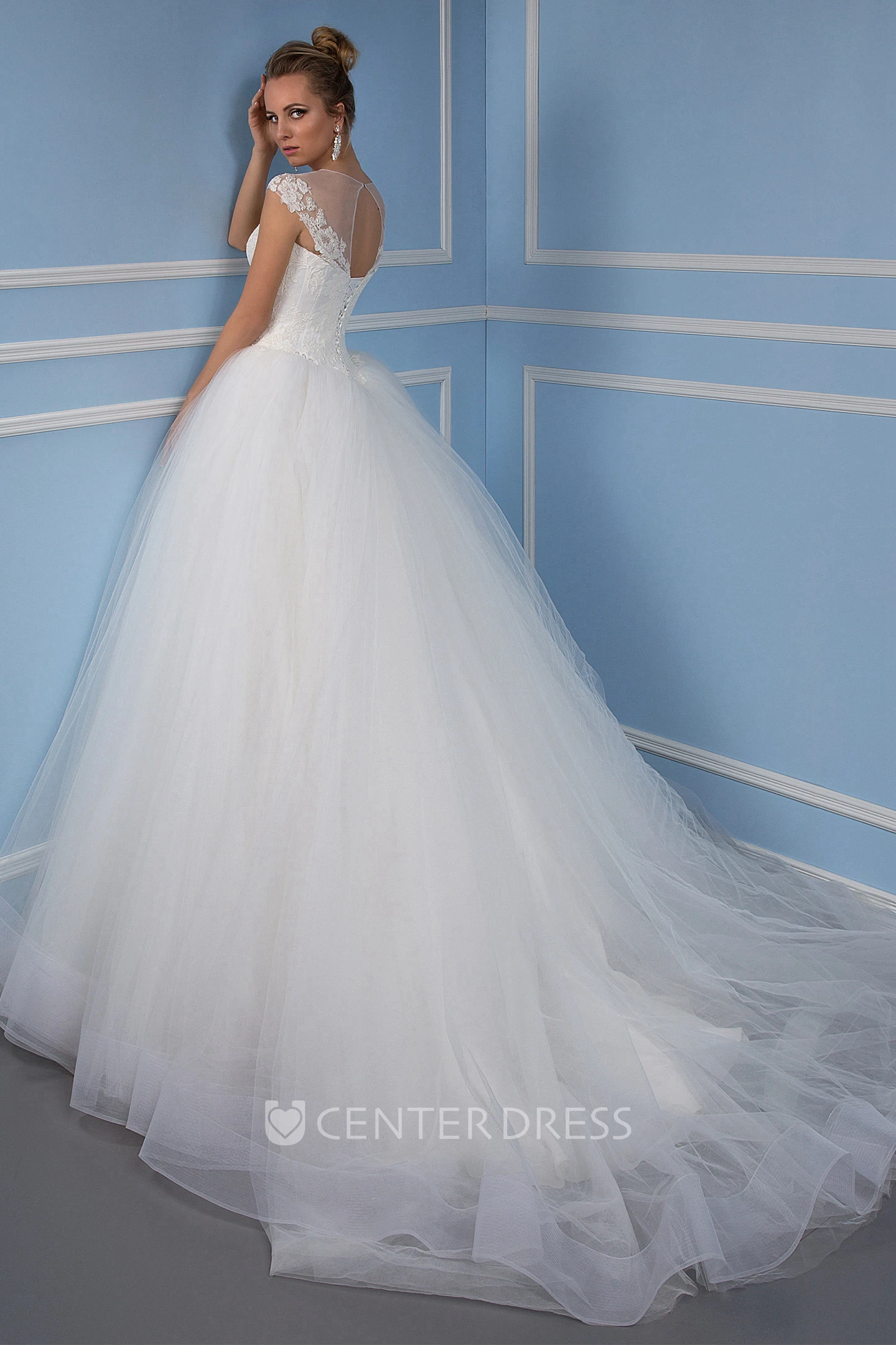 Scoop Floor-Length Appliqued Tulle Wedding Dress With Chapel Train And Keyhole