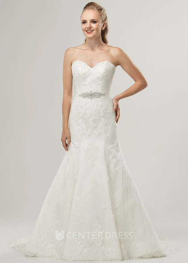 Trumpet Long Sweetheart Jeweled Lace Wedding Dress With Appliques And Beading