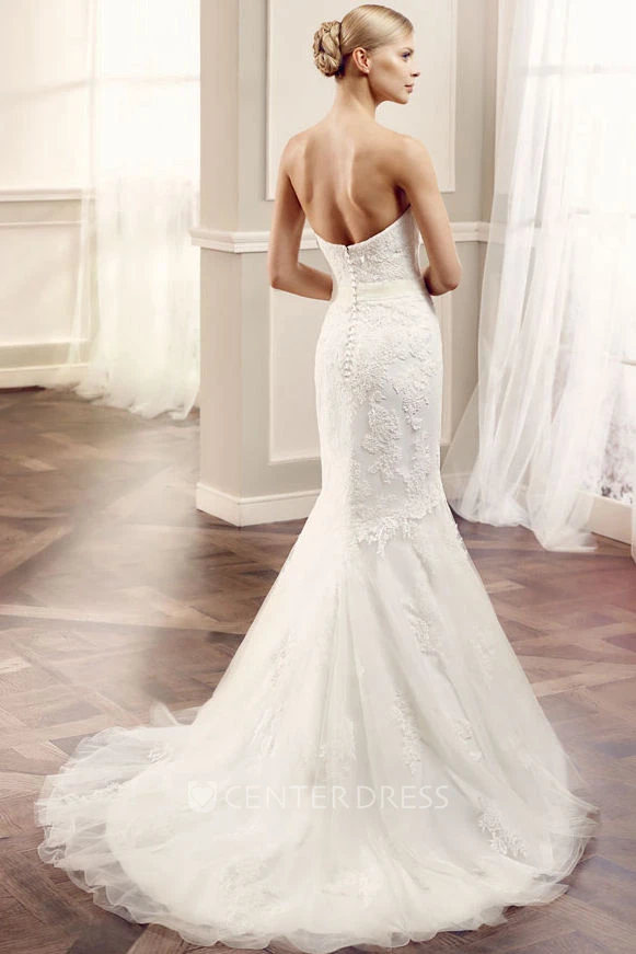 Sweetheart Floor-Length Appliqued Lace&Tulle Wedding Dress