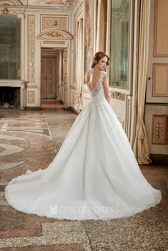 A-Line Scoop-Neck Long-Sleeveless Tulle Wedding Dress With Appliques And Deep-V Back