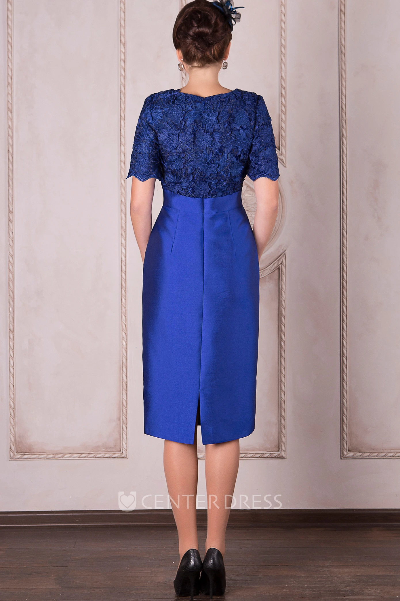 Knee-Length 3-4 Sleeve V-Neck Appliqued Satin Mother Of The Bride Dress