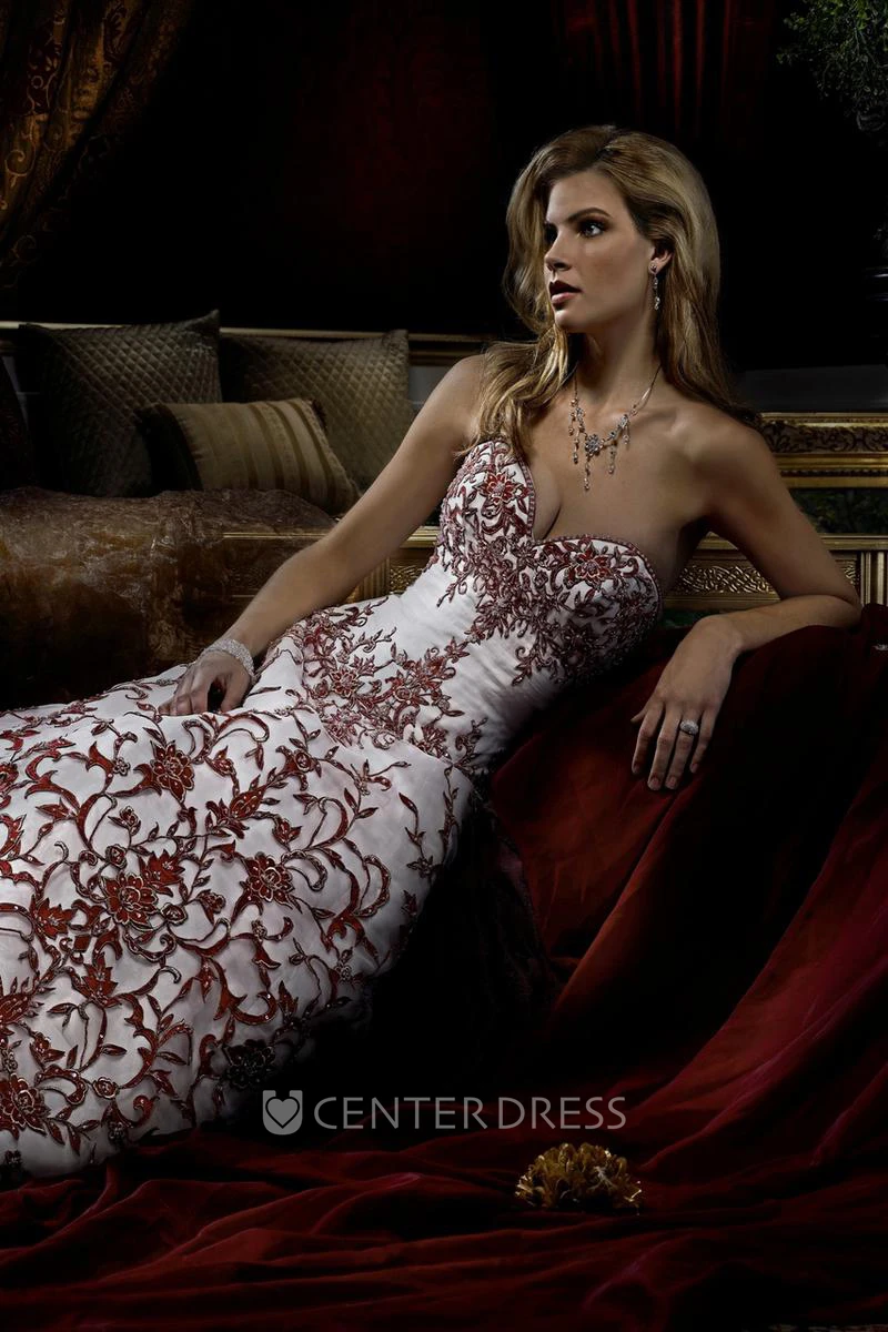 A-Line Embroidered Sweetheart Floor-Length Sleeveless Wedding Dress With Ruching And Beading