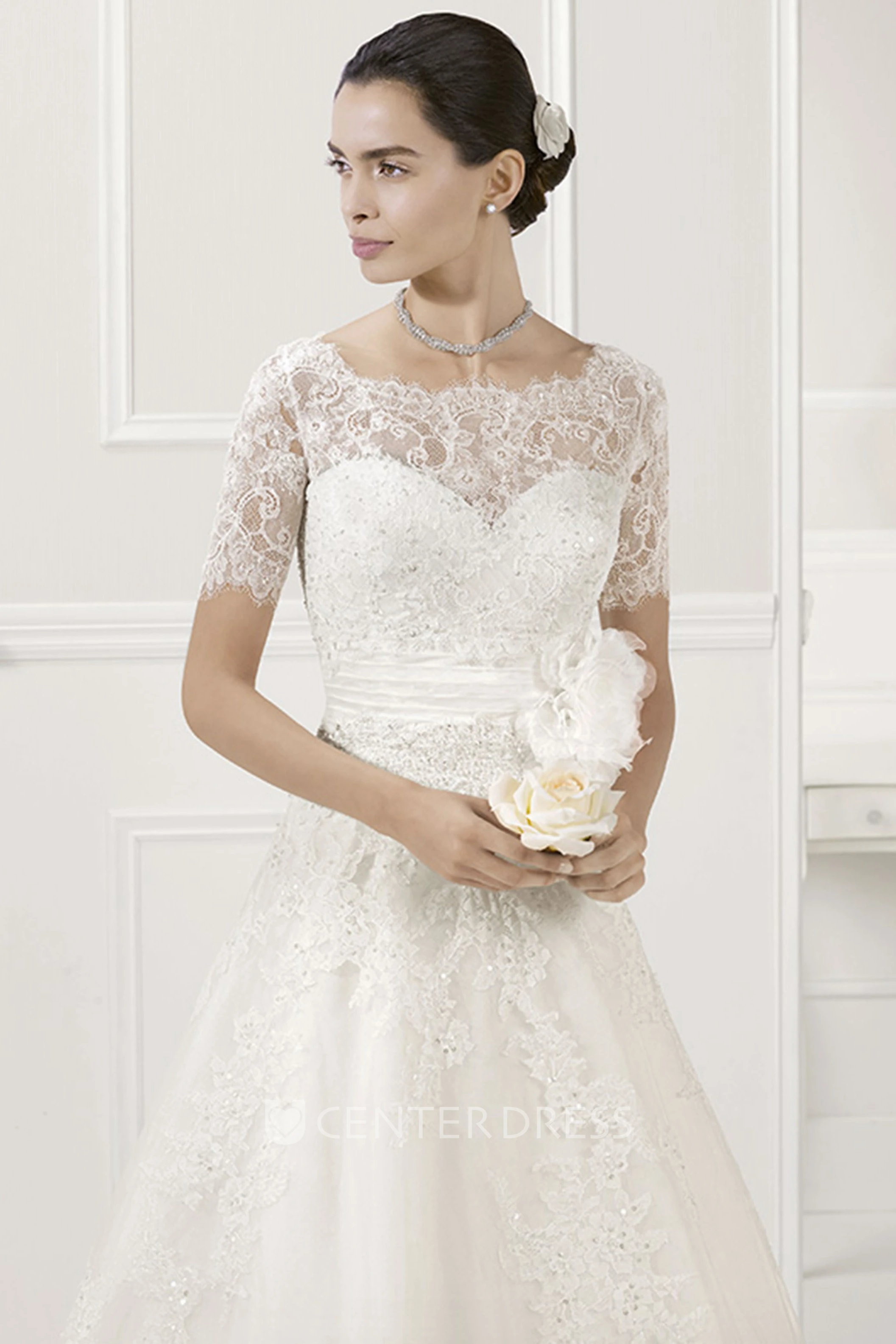 Sweetheart Appliqued Tulle Bridal Gown With Removable Lace Half Sleeves