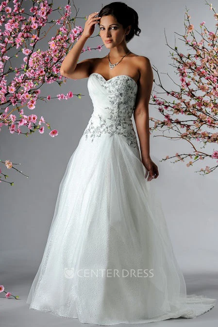 Sweetheart Appliqued Top Tulle Bridal Gown With Crystal Details