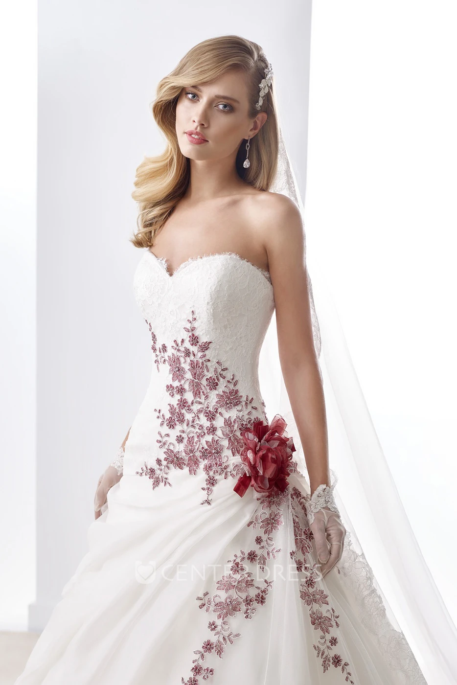 Sweetheart A-Line Pleated Wedding Dress With Floral Appliques And Side Draping Ruffles