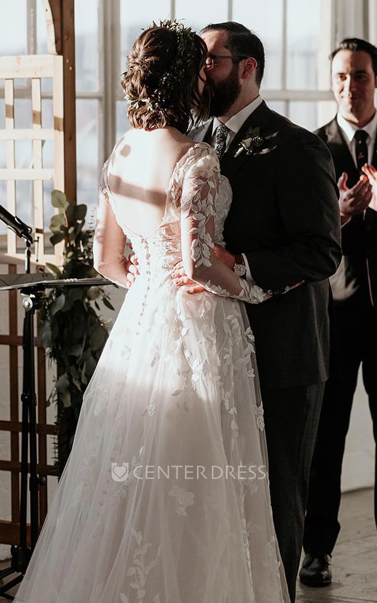  A-Line Lace Elegant Wedding Dress With Appliques And Open Back