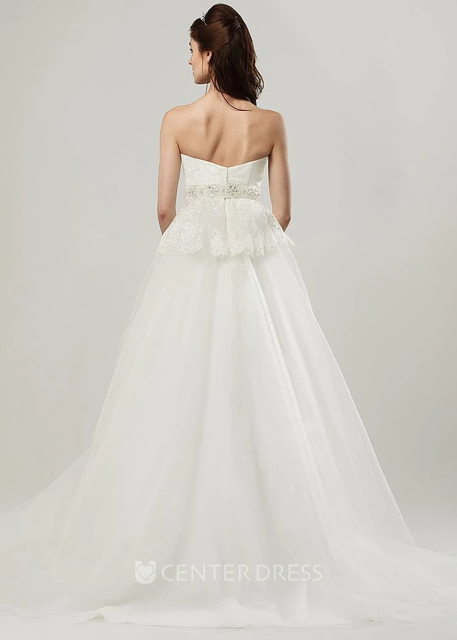 Ball Gown Jeweled Cap-Sleeve Scoop-Neck Tulle Wedding Dress With Lace And Peplum