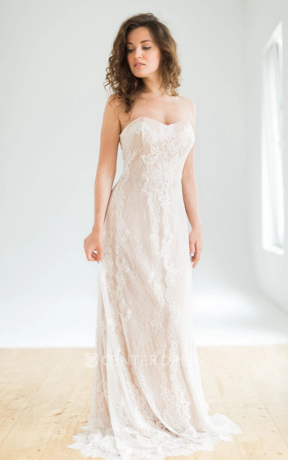 Modern Floral Sheath Sweetheart Neckline Strapless Boho Maxi Spring Wedding Dress Sexy Romantic Lace Floor Length Sweep Train Bridal Gown