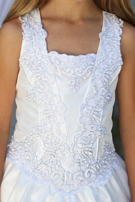 Knee-Length Appliqued Ruched Beaded Lace&Sequins Flower Girl Dress With Sequins