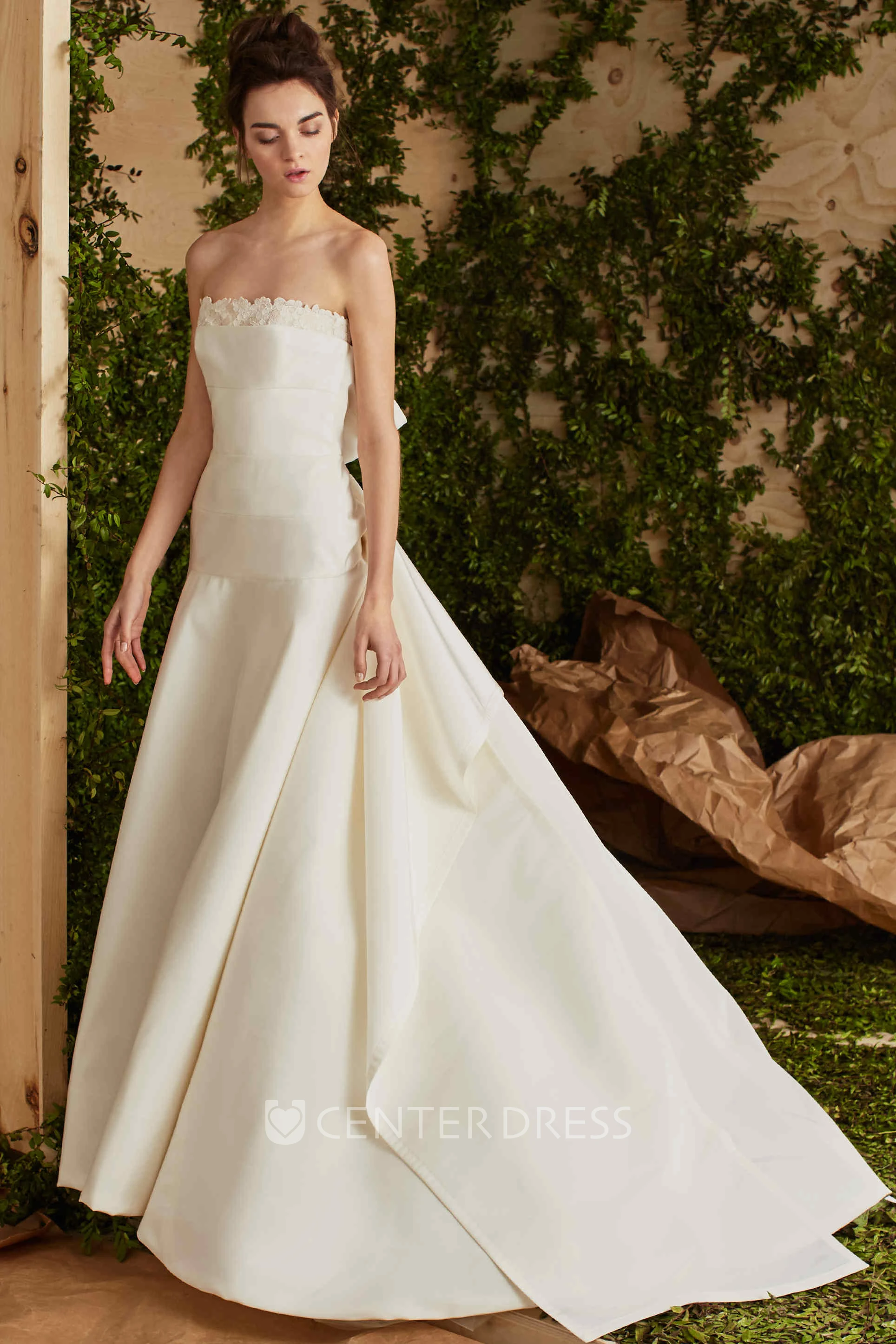 A-Line Strapless Sleeveless Maxi Bowed Satin Wedding Dress With Appliques