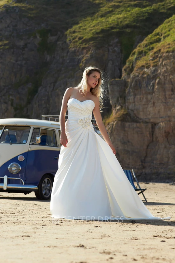 A-Line Sleeveless Floral Sweetheart Satin Winter Wedding Dress