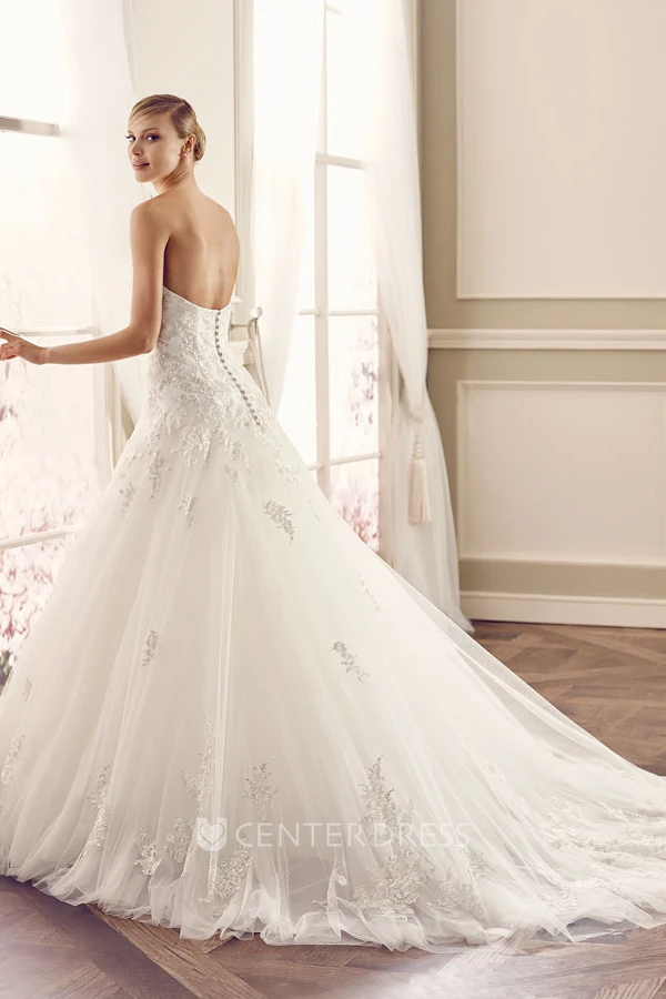 A-Line Sweetheart Floor-Length Sleeveless Appliqued Tulle Wedding Dress