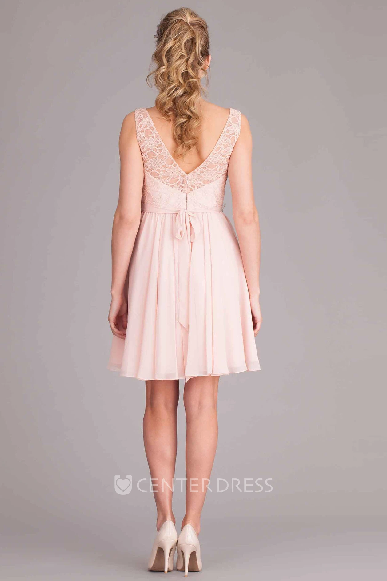 Mini Sleeveless Lace V-Neck Chiffon Bridesmaid Dress With Bow
